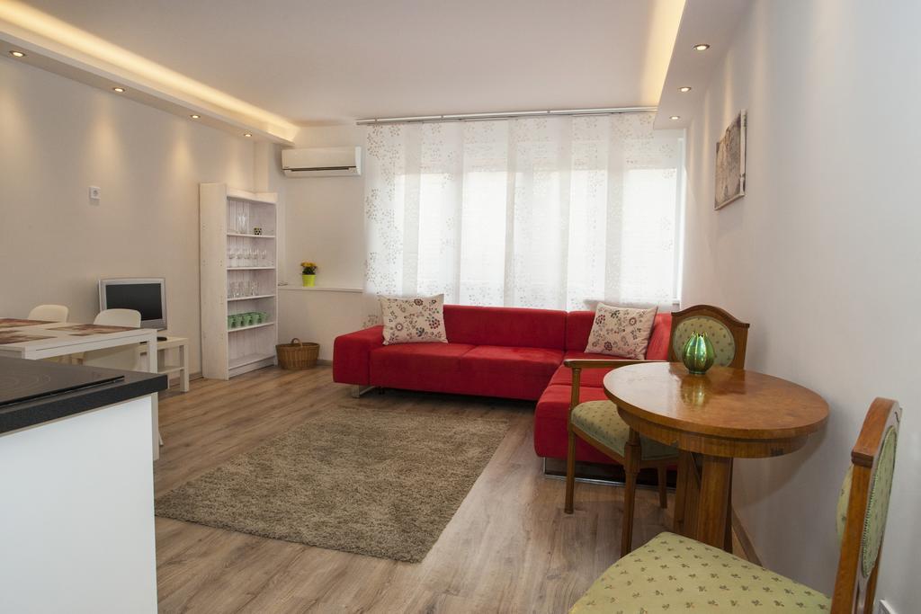 Ilona 2 Bedrooms Apartment In The Center Budapeste Exterior foto